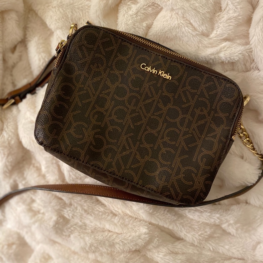 Calvin Klein crossbody purse